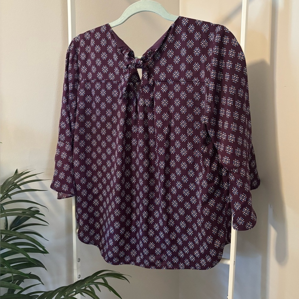 41 Hawthorn Geometric Plum Blouse - Picture 6 of 10
